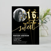 白黒のスパークラー甘い16誕生日写真 箔招待状 (立ち正面)