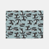 白黒のタキシード猫 フリースブランケット (正面(横))