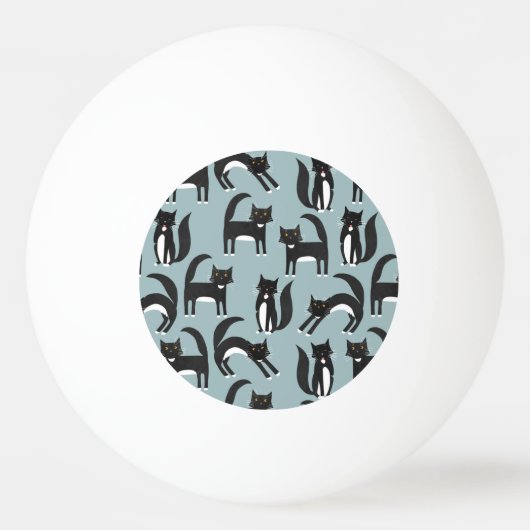 白黒のタキシード猫 卓球ボール (正面)