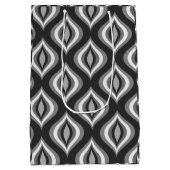 白黒のティアドロップのジオメトモダンリパターン ミディアムペーパーバッグ (裏面)