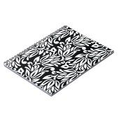 白黒のテキスタイル。 ノートブック (左側)