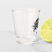 白黒のトライバルカニ ショットグラス (左)