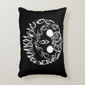 白黒のトライバルフクロウ アクセントクッション (正面(垂直))