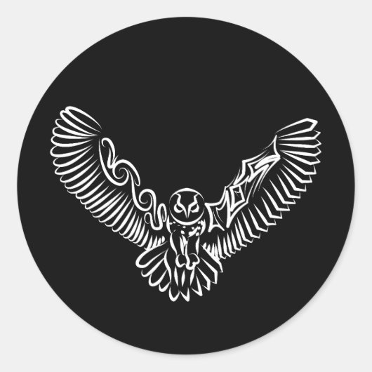 白黒のトライバル飛んでいるフクロウ ラウンドシール (正面)