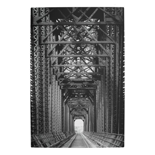 白黒のトレッスル橋 メタルプリント (正面)