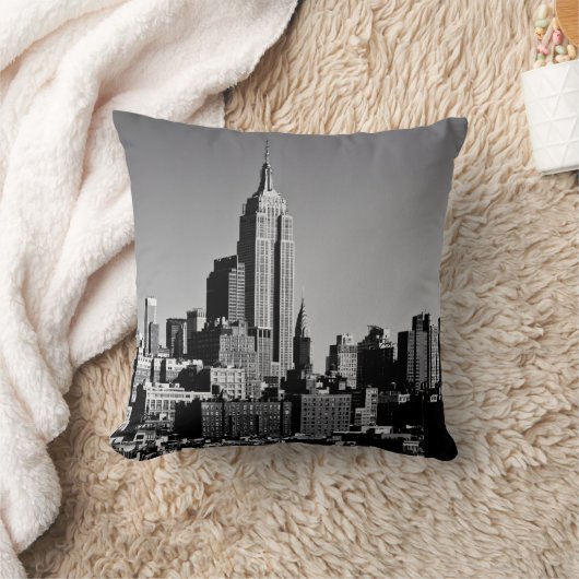 白黒のニューヨークシティのスカイライン クッション (ブランケット)