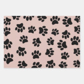 白黒のバラ金ゴールド上の犬の足のパターン ラッピングペーパーシート (正面)
