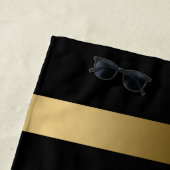 白黒のパターンストライプ金ゴールドアクセント ビーチタオル (インサイチュ)