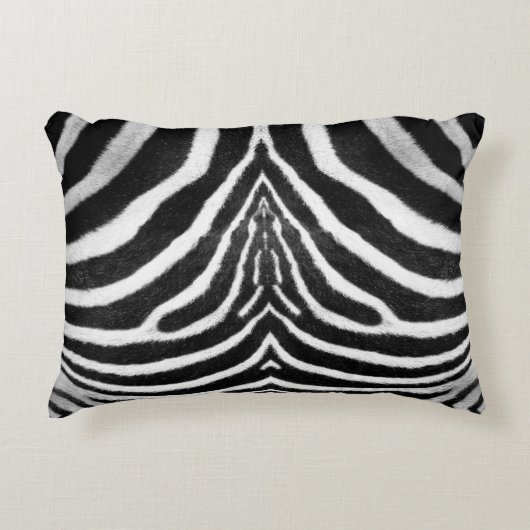 白黒のファーフェイクのストライプゼブラ印刷 アクセントクッション (正面)