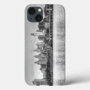 白黒のフィラデルフィアスカイライン iPhone 13ケース