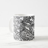 白黒のペイズリーのマグ コーヒーマグカップ (正面左)