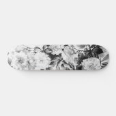 白黒のモダンな水彩画の国の花柄 スケートボード (横)