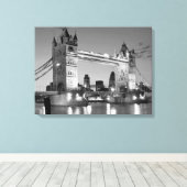 白黒のロンドンタワー橋 キャンバスプリント (インサイチュ (ウッドフロア))