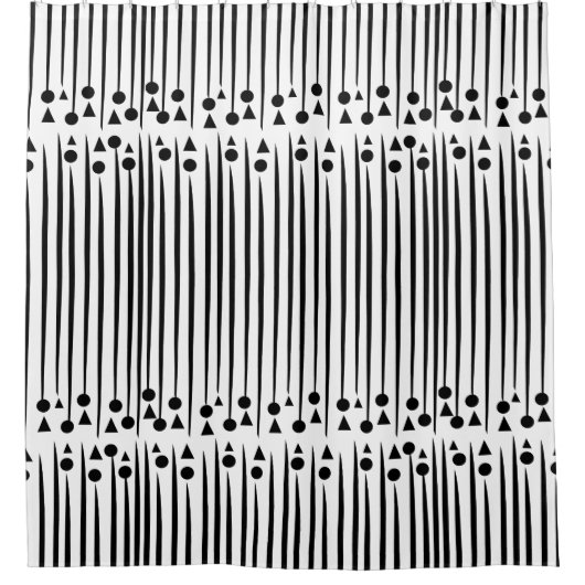 白黒の三角形の三角形パターストライプン シャワーカーテン (正面)