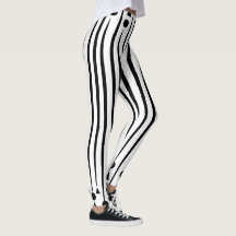 白黒の三角形の三角形パターストライプン