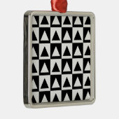 白黒の三角形の幾何形状パターン メタルオーナメント (右)