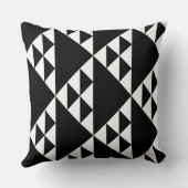 白黒の三角形パターン – 装飾用クッション クッション (裏面)