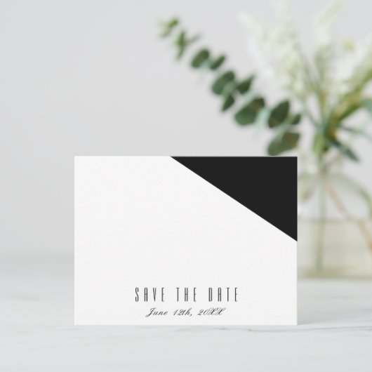白黒の三角形結婚の日救付 案内ポストカード (スタンド正面)
