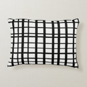 白黒の不均等な格子図形のコントラスト アクセントクッション (裏面)