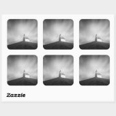 白黒の丘の上の教会 スクエアシール (シート)