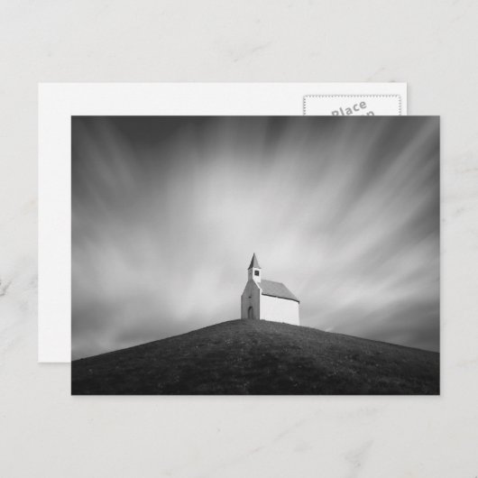 白黒の丘の上の教会 ポストカード (正面/裏面)