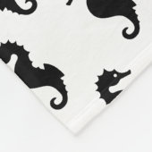 白黒の乗馬模様 フリースブランケット (角)