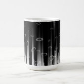 白黒の催眠性の丸い線ストリークアート コーヒーマグカップ (中央)