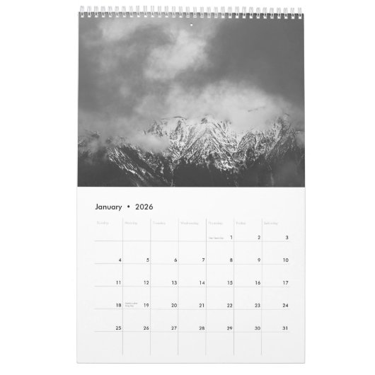 白黒の写真カレンダーに山を表示 カレンダー (1月 2026)