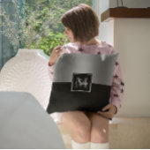 白黒の分割スクリーンの幾何学的デザイン クッション