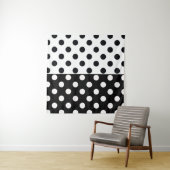 白黒の半色分割の逆水玉模様 タペストリー (インサイチュ(横))