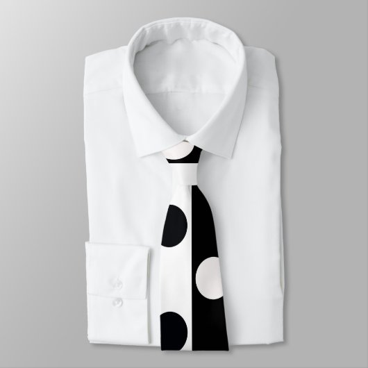 白黒の半色分割の逆水玉模様 ネクタイ (タイ)