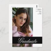 白黒の卒業写真の発表記事 ポストカード (正面/裏面)