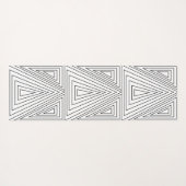 白黒の同心三角形パターン ヨガマット (裏面(横))