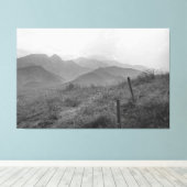 白黒の山のキャンバス。 キャンバスプリント (インサイチュ (ウッドフロア))