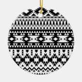 白黒の幾何ベクアステカタパターン セラミックオーナメント (正面)