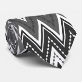 白黒の幾何学的ジグザグパターン ネクタイ (ロール)