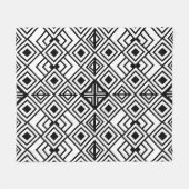 白黒の幾何学的ダイヤモンドパターン フリースブランケット (正面(横))