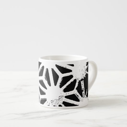 白黒の幾何学的パターン エスプレッソカップ (正面右)