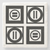 白黒の幾何等号パターン ストーンコースター (正面)