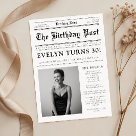 白黒の新聞風楽しい写真 30歳の誕生日 招待状