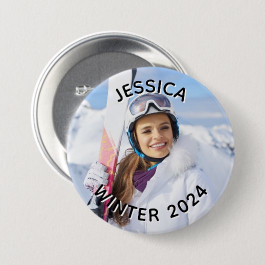 白黒の曲線の文字家族の写真 缶バッジ (正面&裏面)