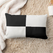 白黒の正方形の飾り枕 ランバークッション (ブランケット)
