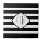 白黒の水平パターストライプン タイル (正面)