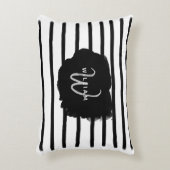 白黒の水彩手描き線 アクセントクッション (正面(垂直))