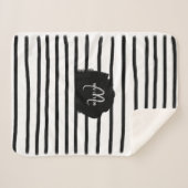 白黒の水彩手描き線 シェルパブランケット (正面(横))