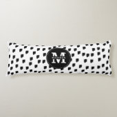 白黒の水彩筆跡モノグラム ボディピロー (正面)