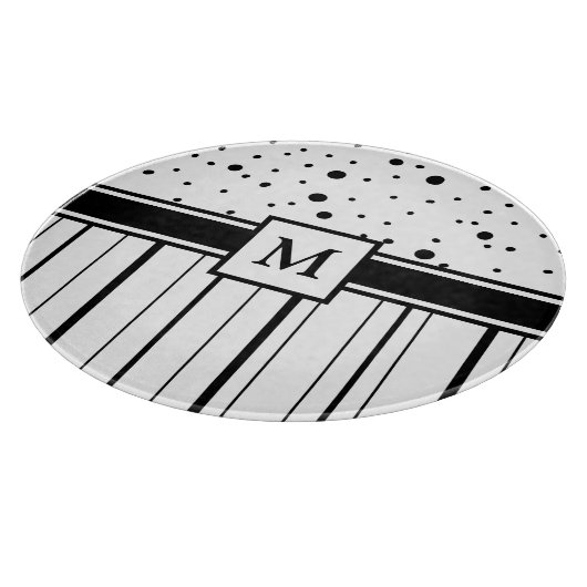 白黒の水玉模様とストライプモノグラムの カッティングボード (角)