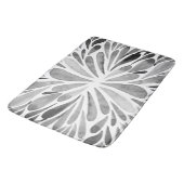 白黒の水色抽象芸術フローラバースト バスマット (アングル)