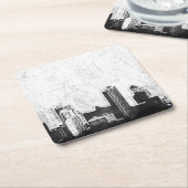 白黒の汚い都市背景 スクエアペーパーコースター (アングル)