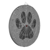 白黒の波に犬の足を印刷 ダーツボード (正面左)